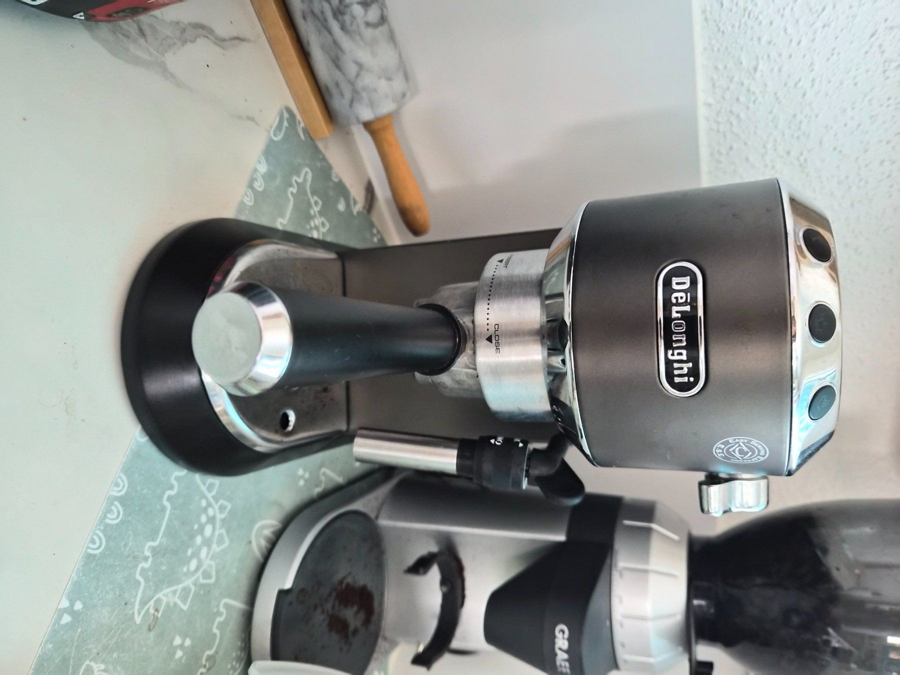 De'Longhi Kaffeemaschinen & Espressomaschinen: DeLonghi Dedica Espresso Machine Black Excellent Condition – Gebraucht aus Maur von Sofi___ 1