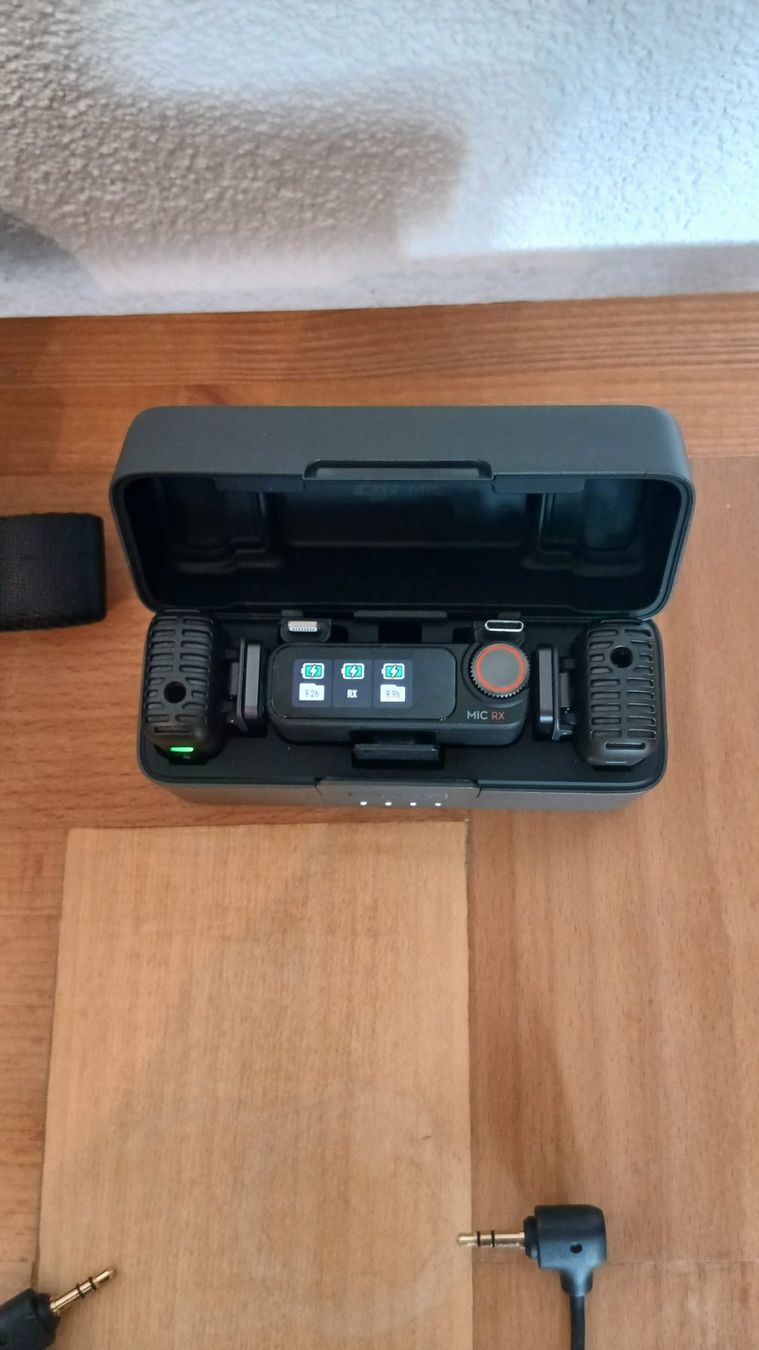 DJI Mikrofone: DJI  Mic 2 Bundle, 2 TX + 1 RX + Ladeschale – Gebraucht aus Dozwil von RianSchenk 1