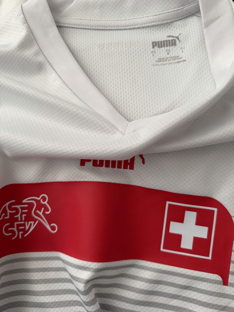Puma Canottiere & Pantaloni: Schweiz 2022 Away Puma – Usato da Meggen venduto da Patti_ 3