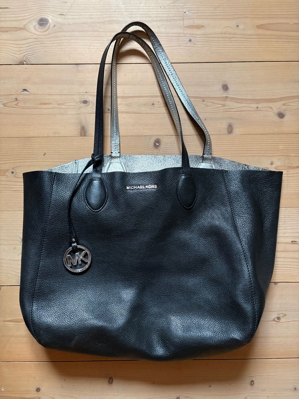 Borse da donna: Michael Kors Handtasche – Usato da Basel venduto da Liisa-Mariia