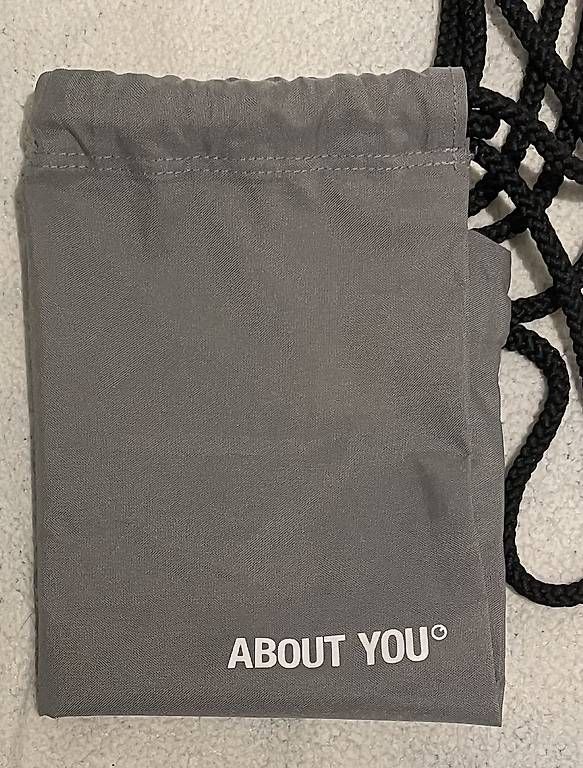 Zaini: Grauer Turnsack | About you  – Usato da Luzern venduto da Andrej35 2