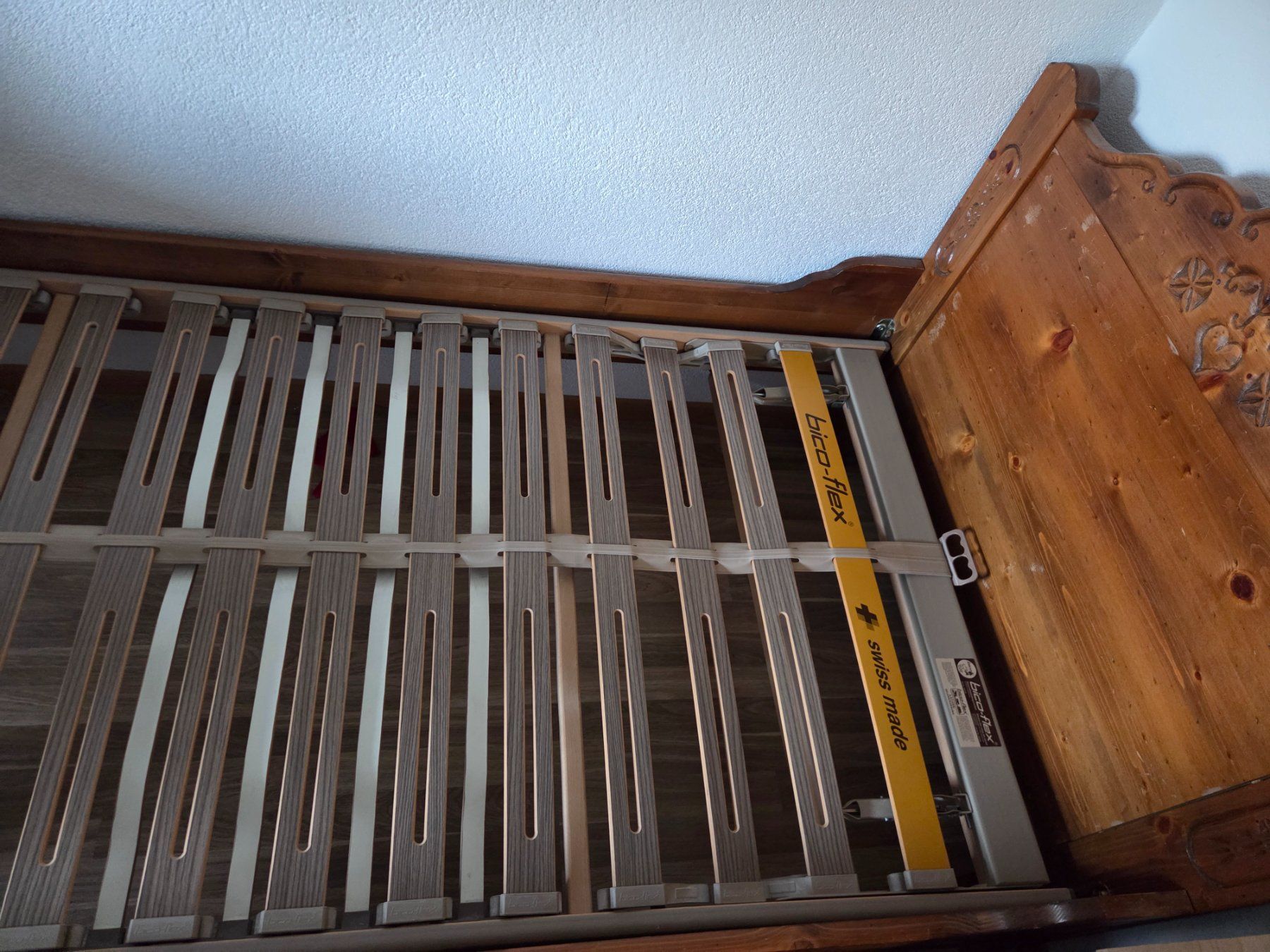 Letti: Einzelbett aus Holz – Usato da Zürich venduto da bas_22bj 7