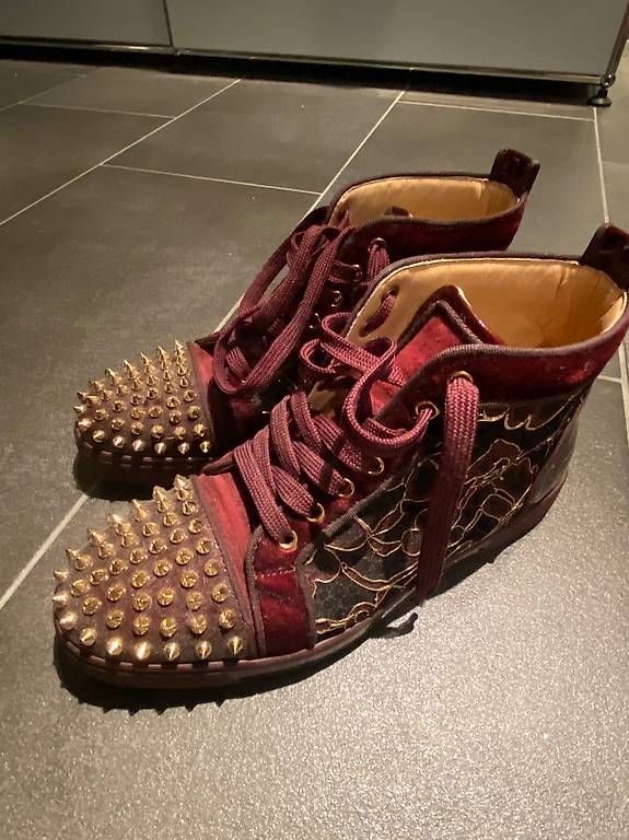 Damenschuhe: Louboutin Sneaker Gr. 39 – Gebraucht aus Rümlang von NeomiM 1