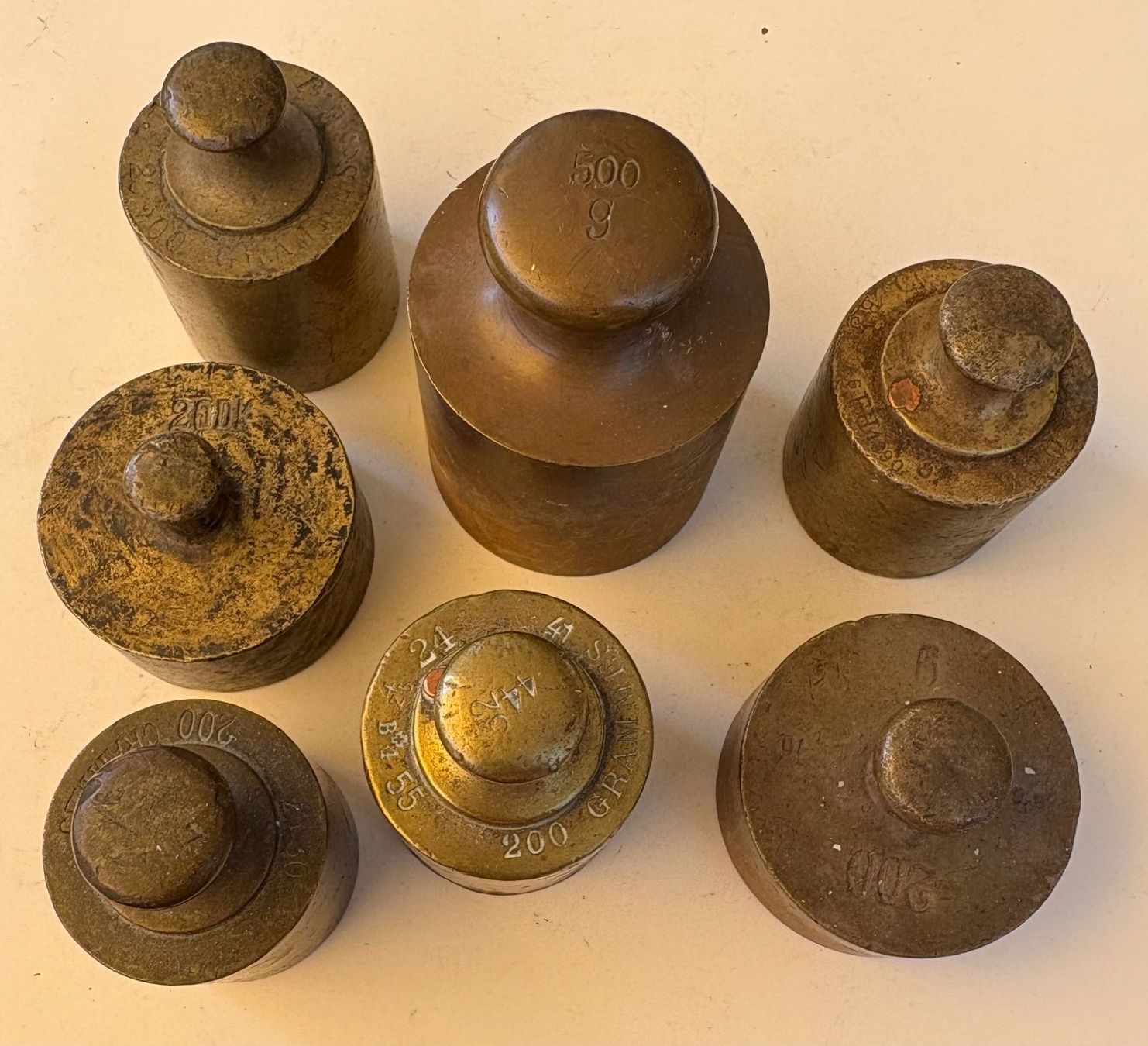 Waagen und Gewichte: VINTAGE GEWICHT-STEINE 1703GR. – Gebraucht aus Ostermundigen von wini63