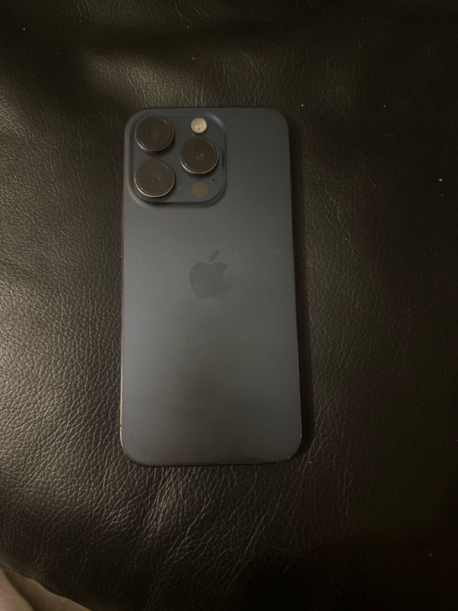 Apple Handys / Smartphones: iPhone 15 Pro 256 Go bleu, état neuf – Gebraucht aus Lausanne von cri_tc2t 2