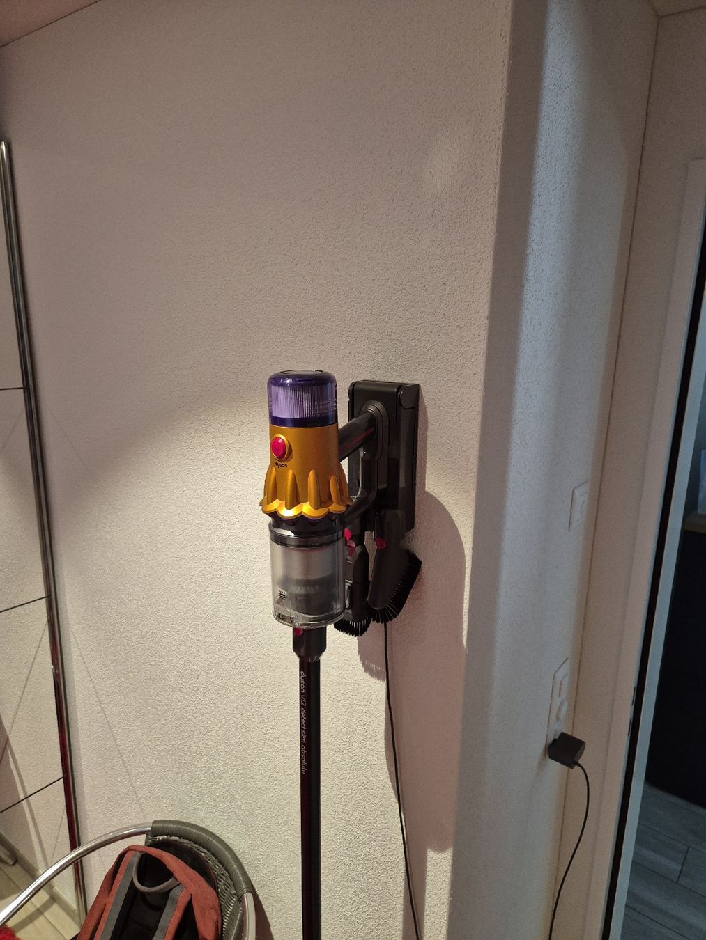 Dyson Aspirateurs & Accessoires: Dyson V12 detectslim absolute – D'occasion à Watt par ben_mhn5 2