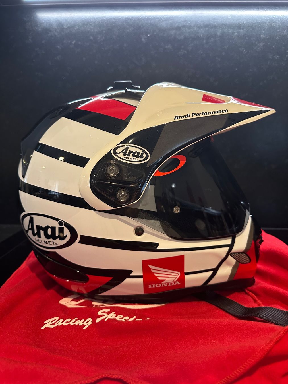 Arai Helme & Visiere: Casque intégral Arai Tour X4 Honda – Gebraucht aus Roveredo GR von MPS76