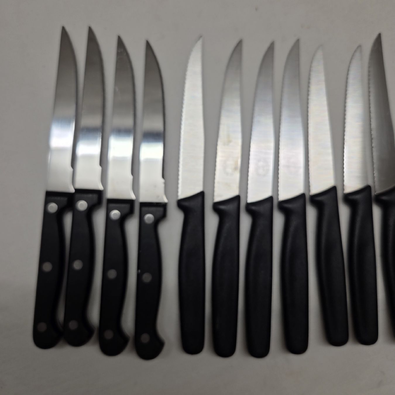 Messer: 12 Tolle scharfe Messer – Gebraucht aus Stans von Ducati16 2