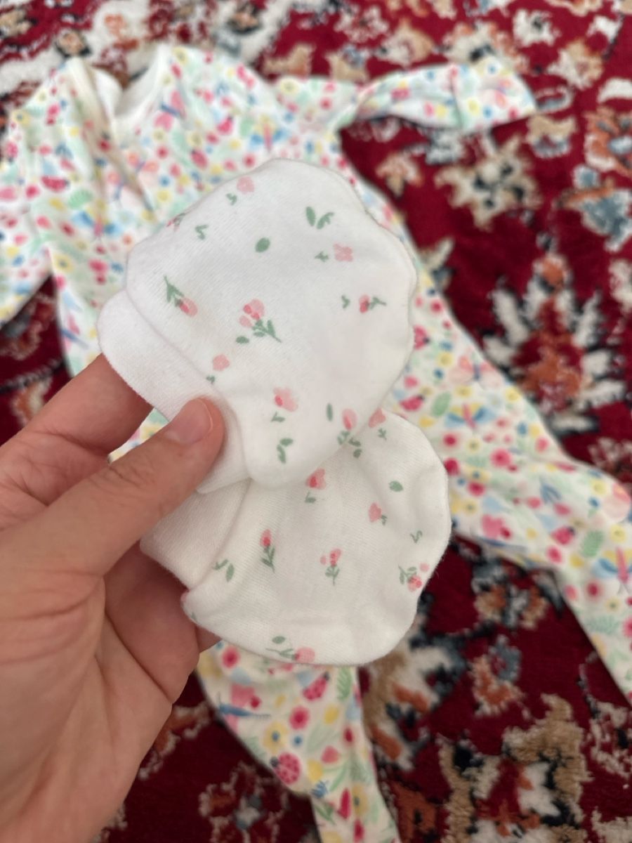 Pagliaccetti: Strampler mit Söckchen Blumenmuster Grösse 62 guter Zustand – Usato da Sursee venduto da Alyel 2