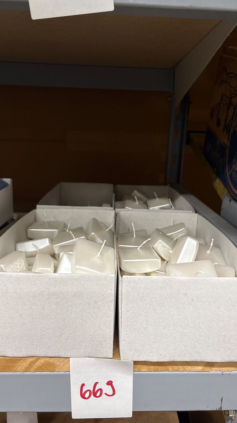 Kerzen: 669 Posten Kerzen aus Liquidation – Neu (gemäss Beschreibung) aus Derendingen von Meisterstuecke