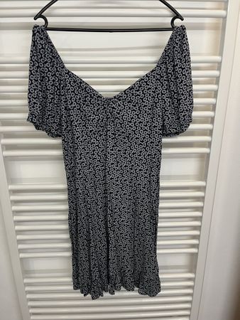Wunderschönes Kleid Hollister L