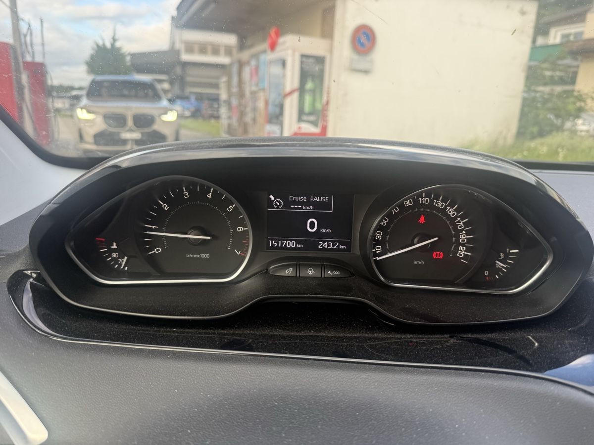 Peugeot Automobili: Peugeot 208 1.2  – Usato da Thun venduto da Nicks_Automobile 5