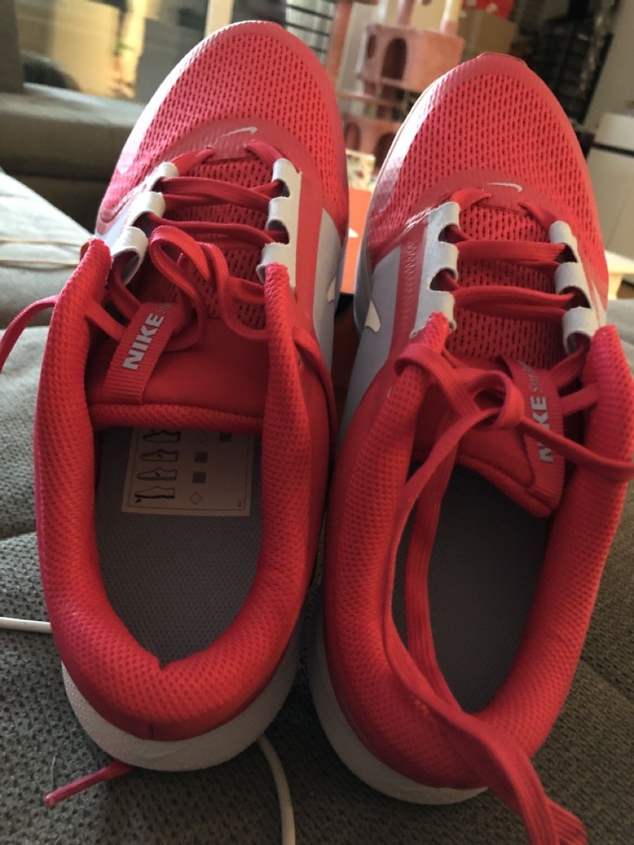 Nike Damenschuhe: Nike Dynamic, Grösse 40, Nagel Neue Top Model ! – Neu und originalverpackt aus Läufelfingen von Original100 6
