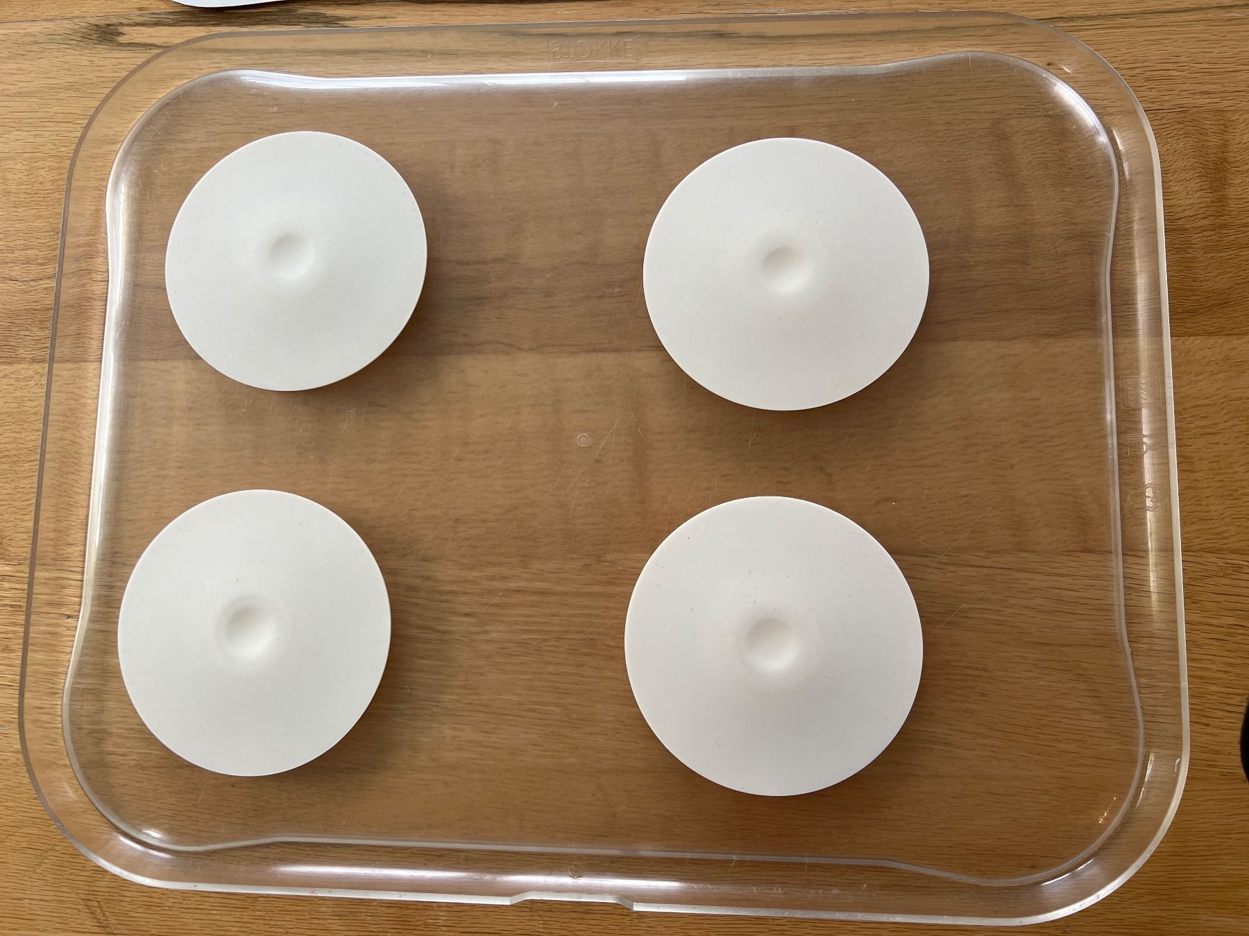 Set di tavolo e panche: Stokke Table Top – Usato da Winkel venduto da Naomie14 2