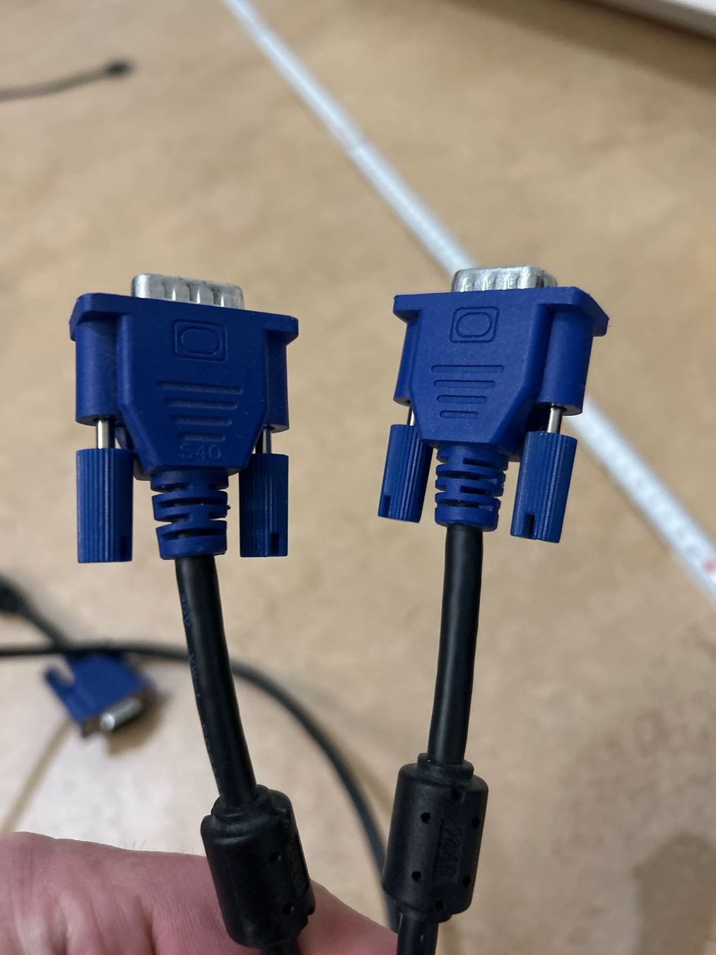 Kabel: 2 VGA Kabel – Gebraucht aus Guntershausen von Gloominati