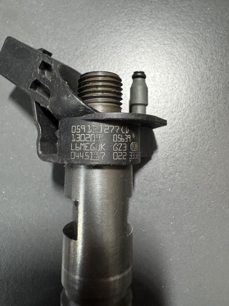 Tutti pezzi di ricambio auto: Diesel Injektor/Einspritzdüse – Usato da Igis venduto da ZIKO007 1