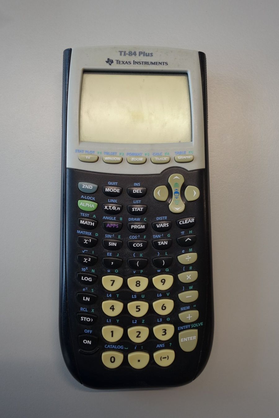Texas Instruments Calculatrices: Texas Instruments TI-84 Plus Rechner – D'occasion à Basel par bk_brockibasel