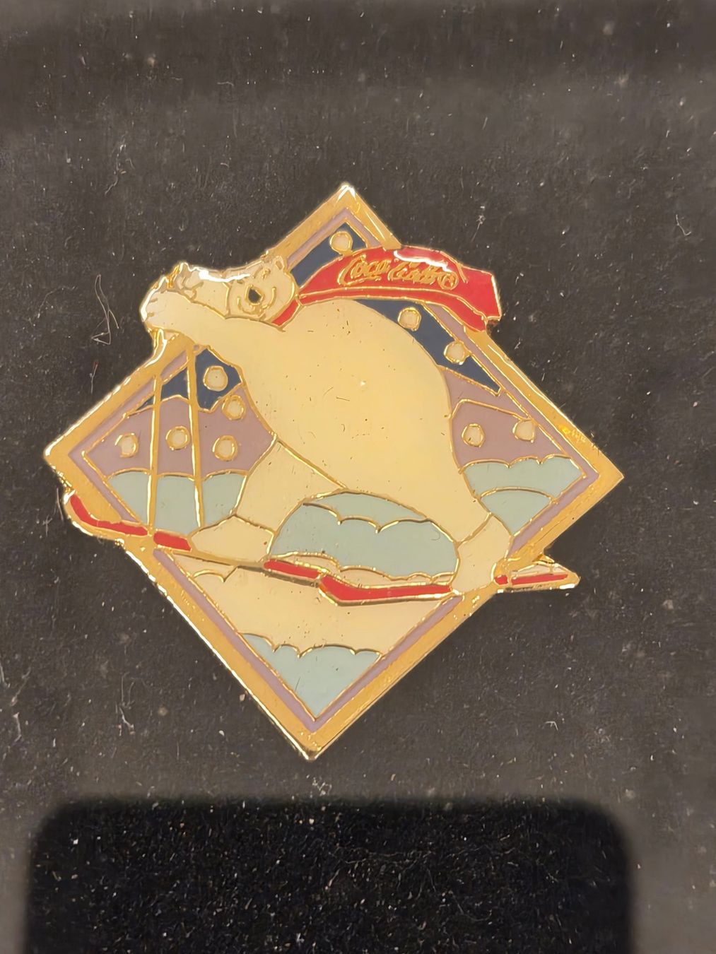 Coca-Cola Placchette & Badge: Pin Brosche Badge goldfarben, 10 Stk, Coca Cola – Nuovo (secondo la descrizione) da Pratteln venduto da Dollshop 6