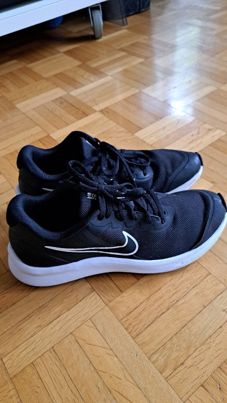 Scarpe da uomo: Nike Turnschuhe Gr. 39 – Usato da Brunnen venduto da Yjoe 1