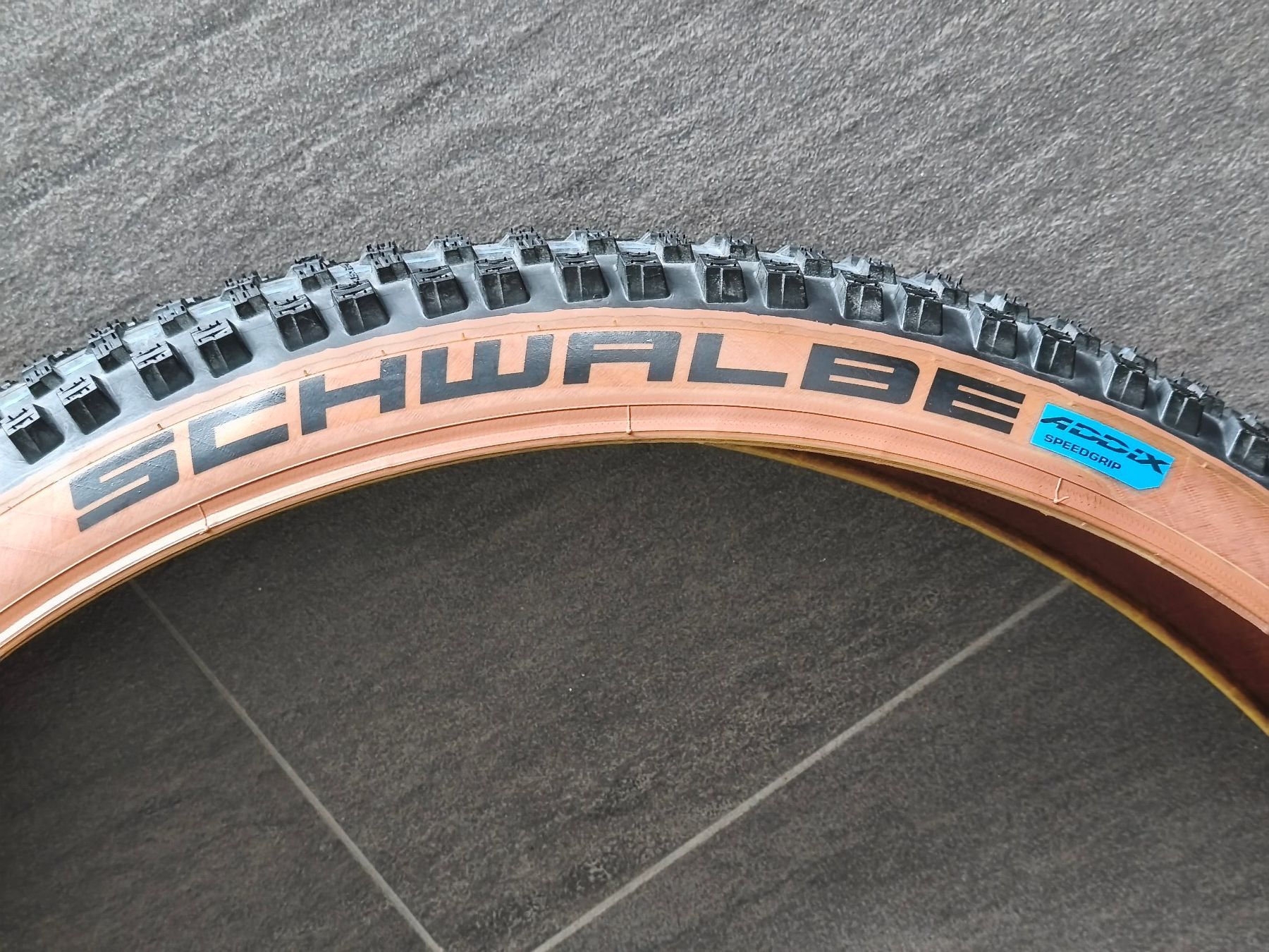Schwalbe Pneumatici & Ruote complete: Schwalbe Wicked Will - 27.5x2.40" - Faltreifen – Nuovo (secondo la descrizione) da Jegenstorf venduto da Juchlistock 2