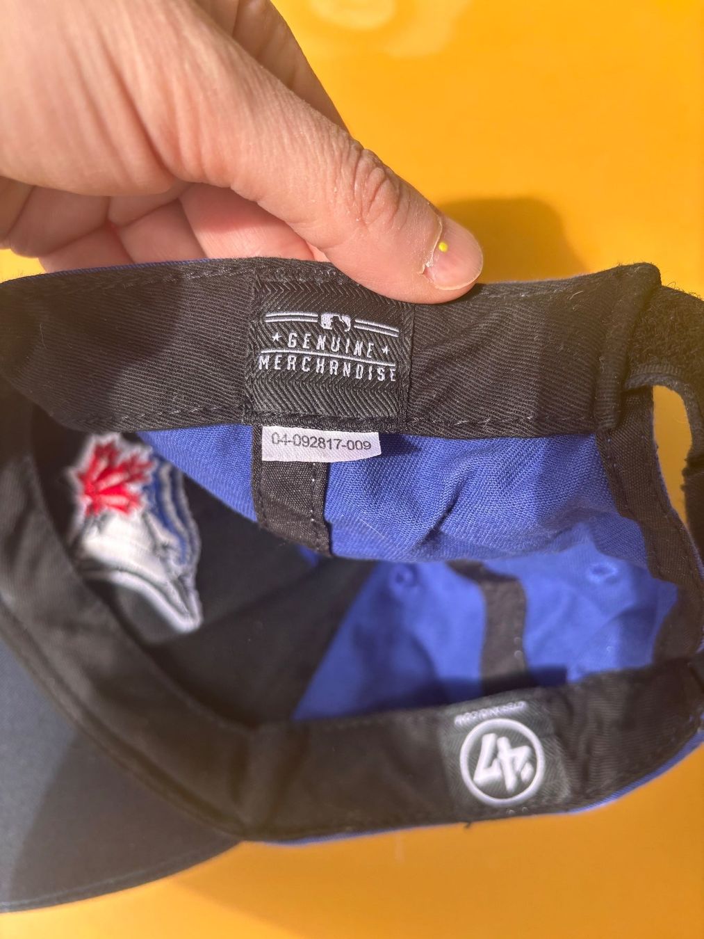 Copricapi, berretti & cappellini: TORONTO BLUE JAYS Cap – Usato da Zürich venduto da missmodernage 4