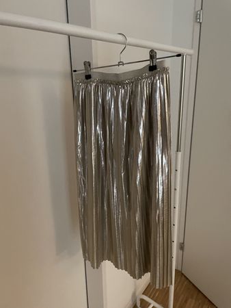 Metallic gold Pleated Midi Skirt Silver New