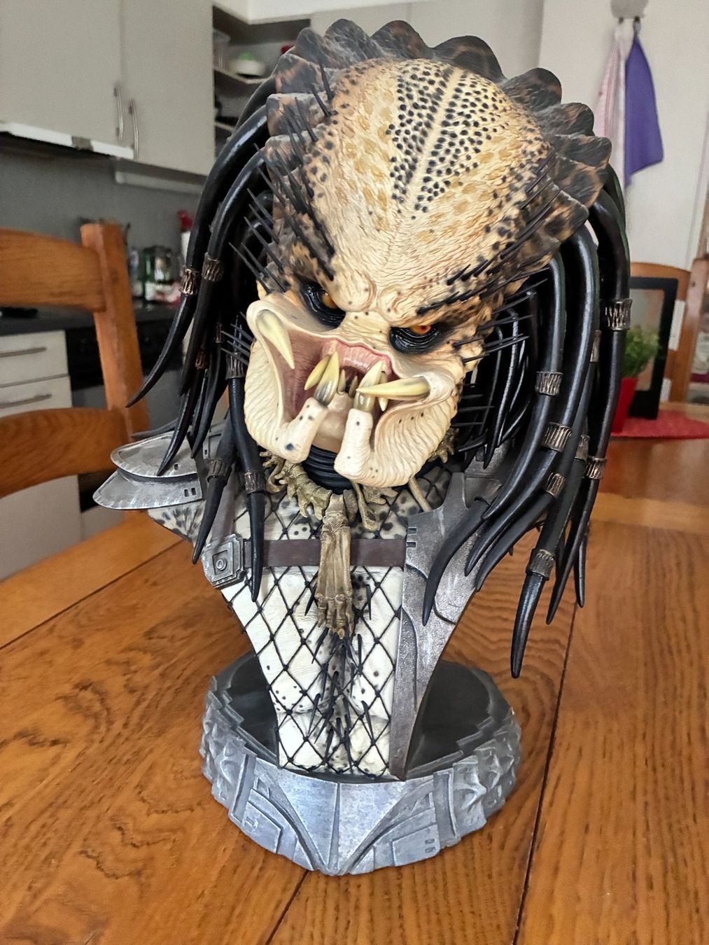 Statuette: Predator Legendary Scale Bust - Sideshow Collectibles – Usato da Vevey venduto da zecollector 8