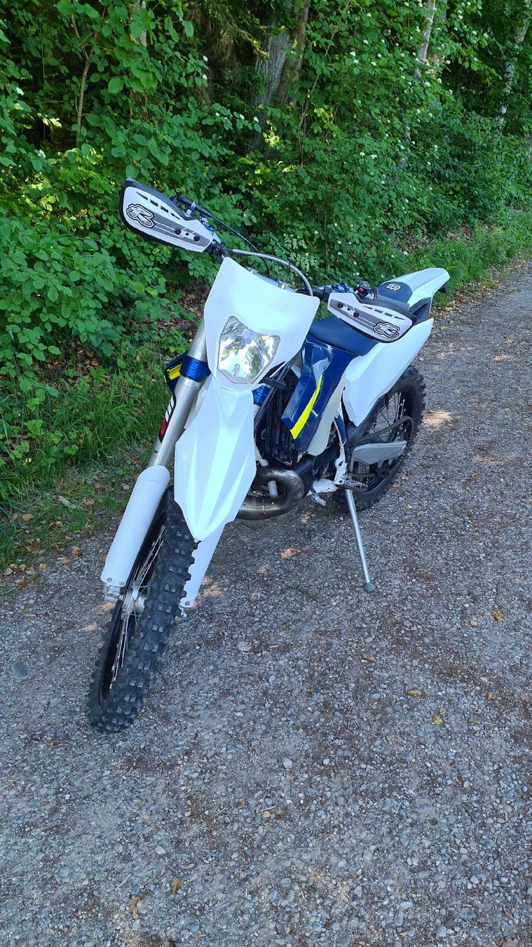 Husqvarna Enduro: Husqvarna TE 300 2T 2016 Enduro – Usato da Frauenfeld venduto da user4321 2