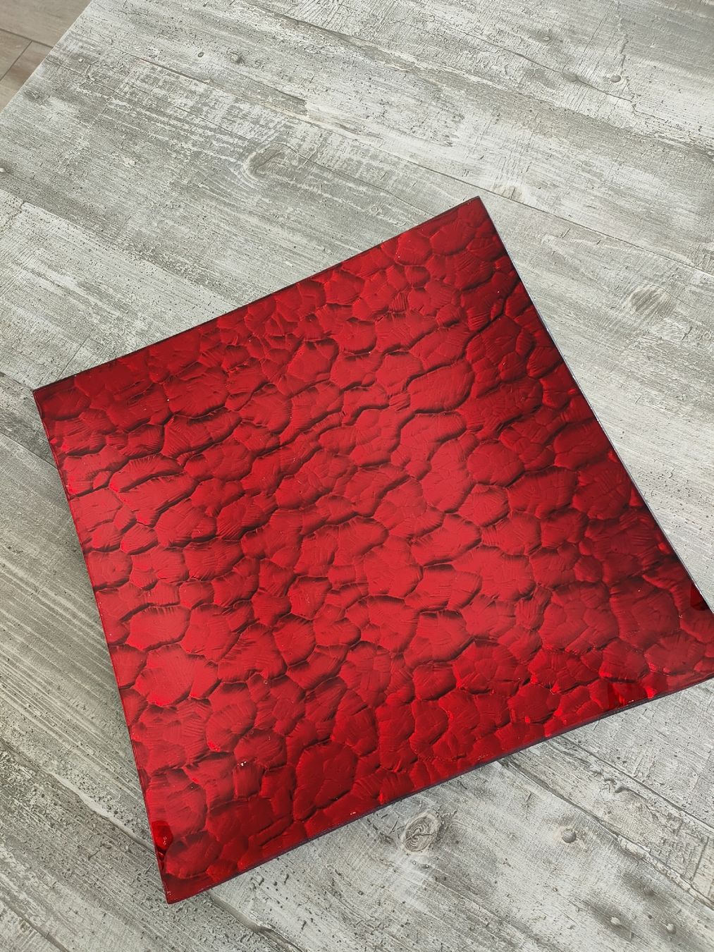 Toutes les décorations: Dekorative rote Glasplatte/ Früchteplatte – D'occasion à Gipf-Oberfrick par minini