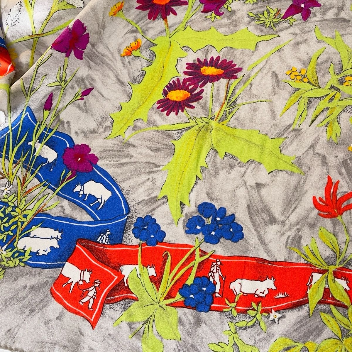Fabric Frontline Foulards, Tücher & Schals: FABRIC FRONTLINE New Big Silk Scarf – Neu (gemäss Beschreibung) aus Emmen von Avviivva_Com2023 6