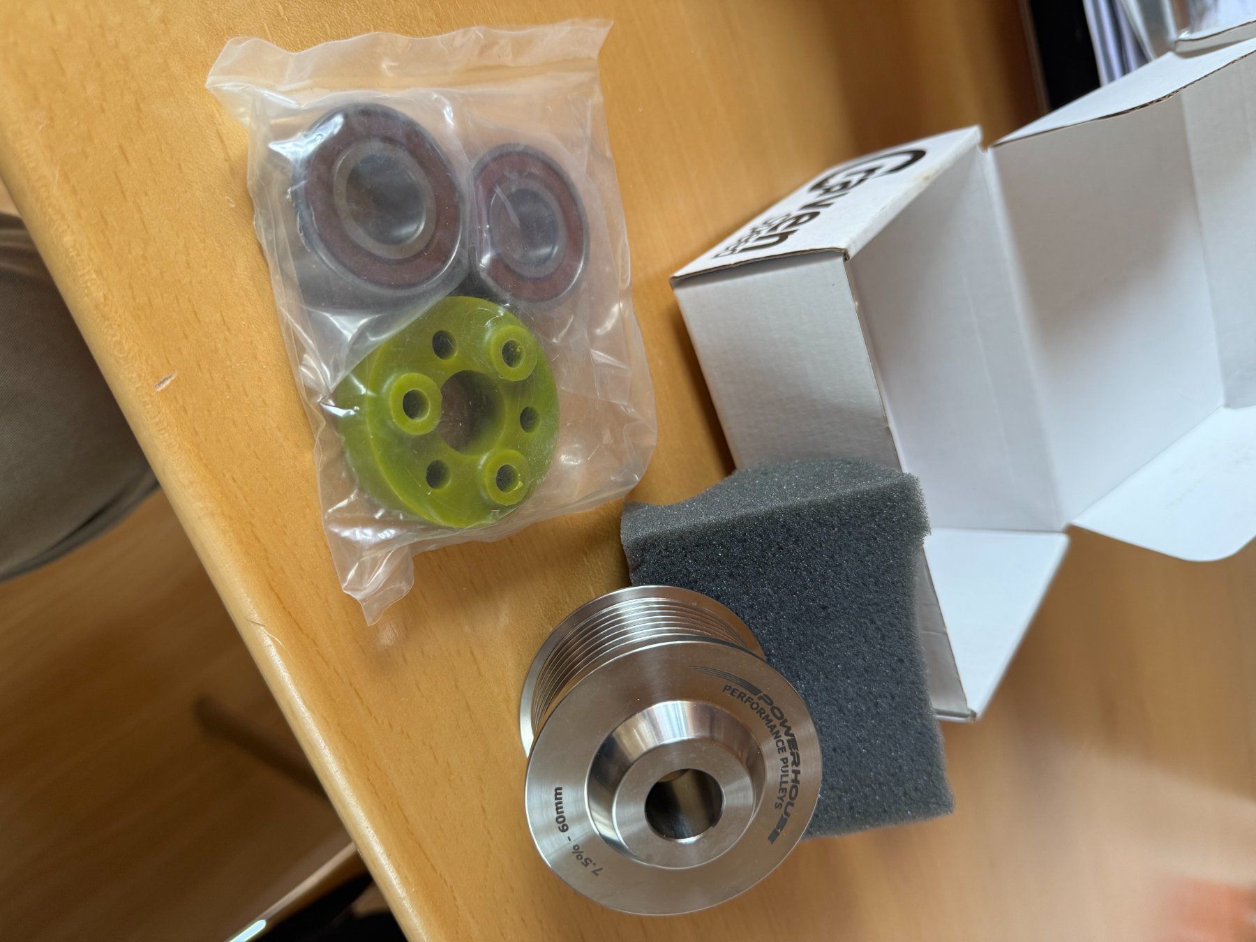Jaguar Toutes les pièces auto: POWERHAUS Jaguar 7.5% Compressor pulley – D'occasion à Grenchen par pjfox