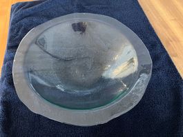 Grosse, robuste, tiefe Glasschale,  50 cm, gewellter Rand
