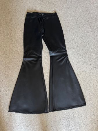Schwarze Schlaghosen Gr. 28 top!