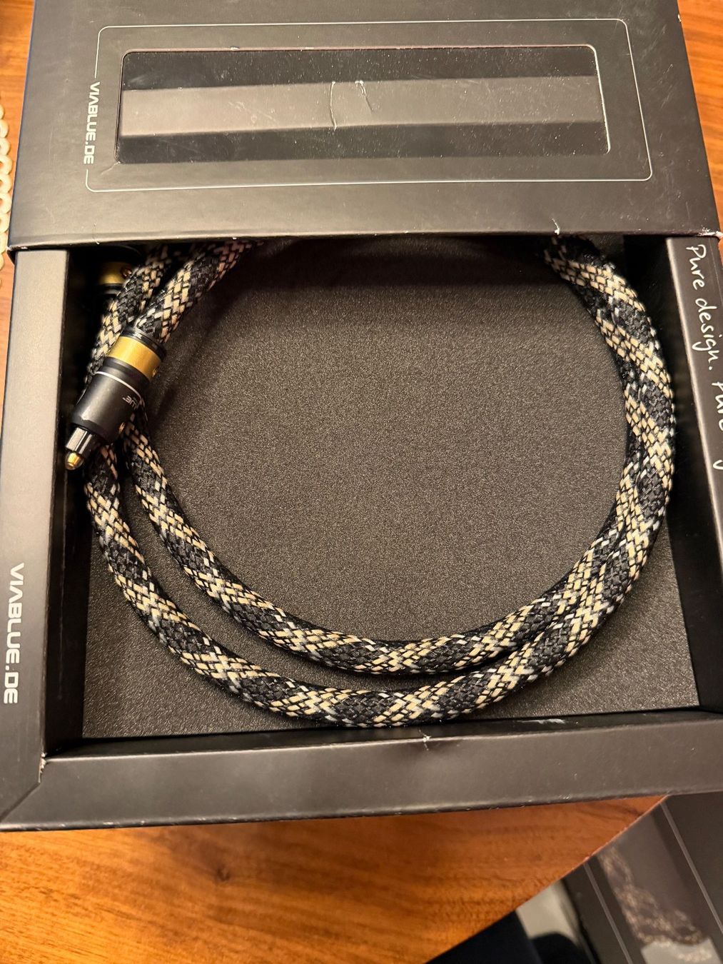 Viablue Cavi: Viablue H-Flex Optical Toslink Kabel 100 cm OVP – Usato da Horgen venduto da Auction-Kings 4