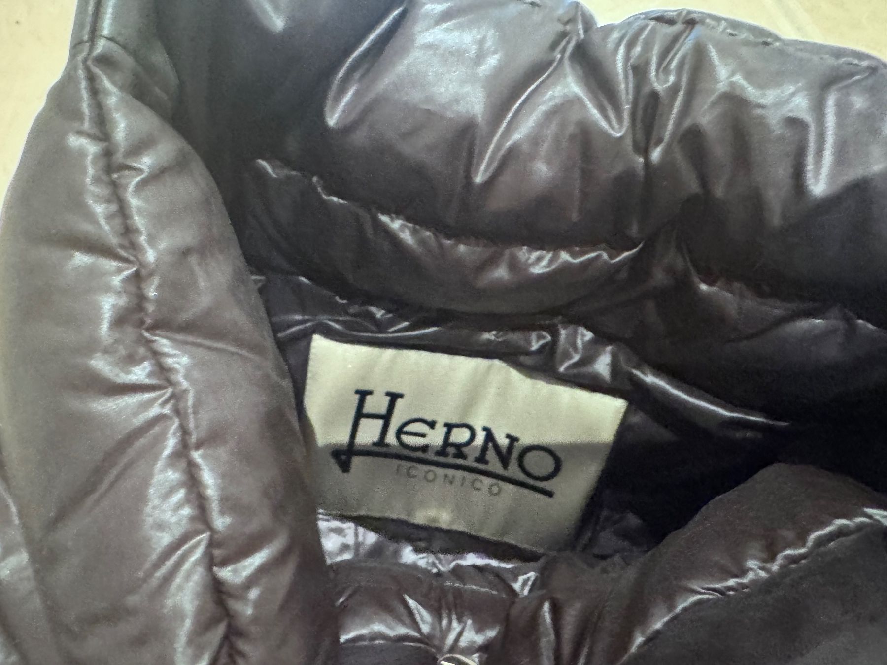 Herno Cappotti: Herno NWT Daunenmantel, 38 oder M NP 585 Fr – Nuovo (secondo la descrizione) da Klingnau venduto da Markus14 4