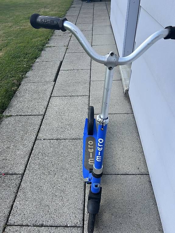 Kickboard: Micro Scooter blau, grosse Räder – Usato da Goldau venduto da Susann_guenther_1983 1