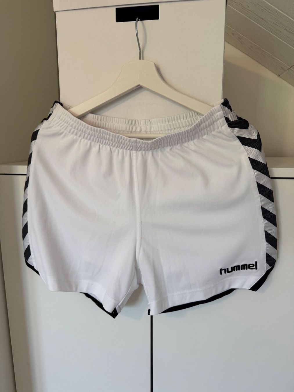 Hosen: Hose Hummel – Neu (gemäss Beschreibung) aus Arbon von flowerandfound