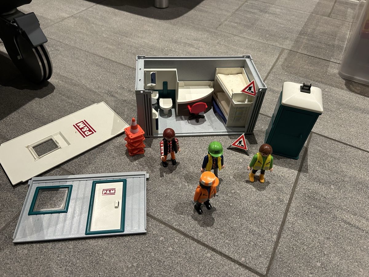 Playmobil Spielzeuge: Playmobil Baucontainer 3260-A und Quads – Gebraucht aus Teufenthal AG von nat_wfg9 1