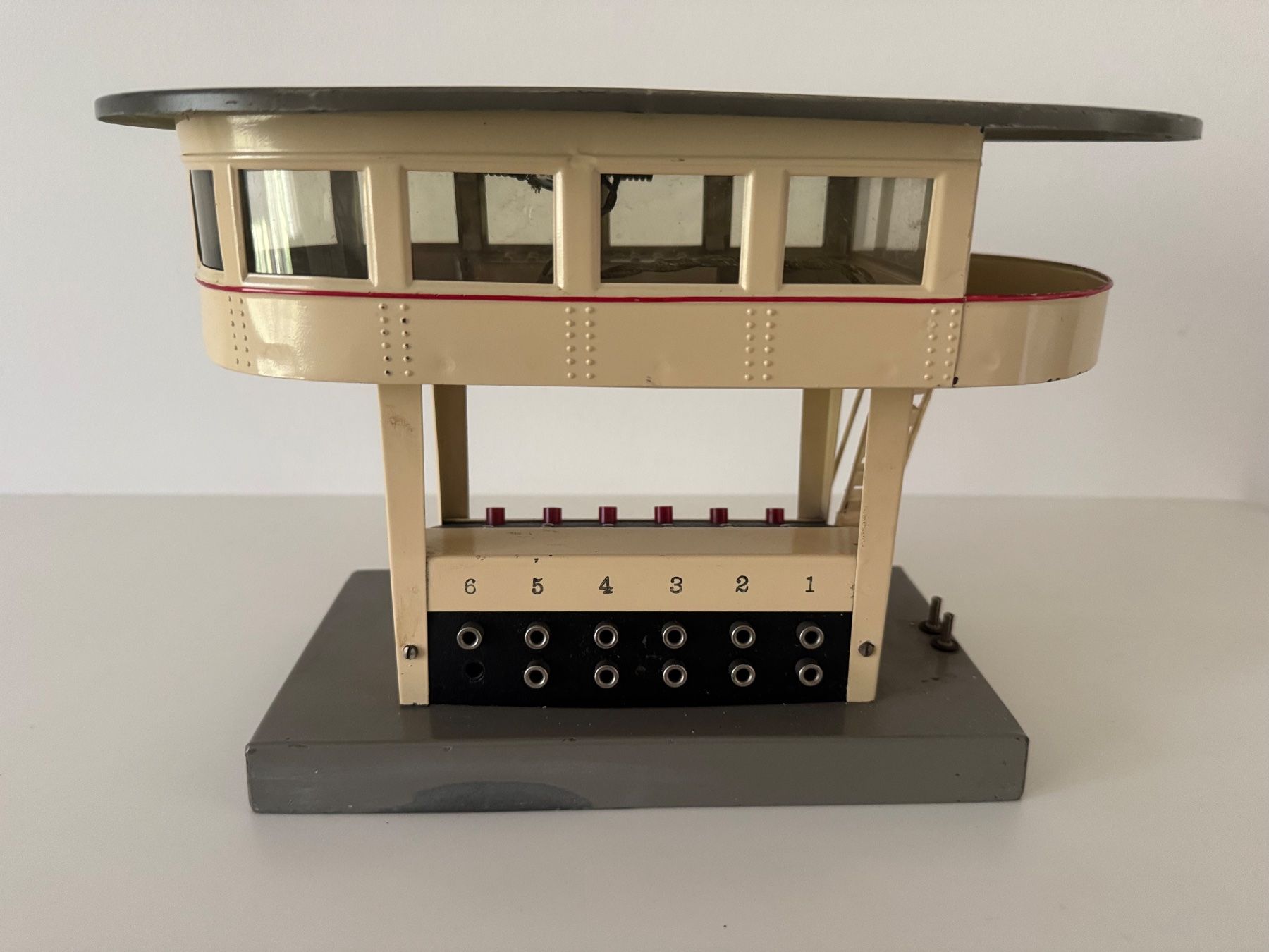 Märklin Modelleisenbahnen: Märklin - Stellwerk 13729/6 – Gebraucht aus Winterthur von Arma3 6