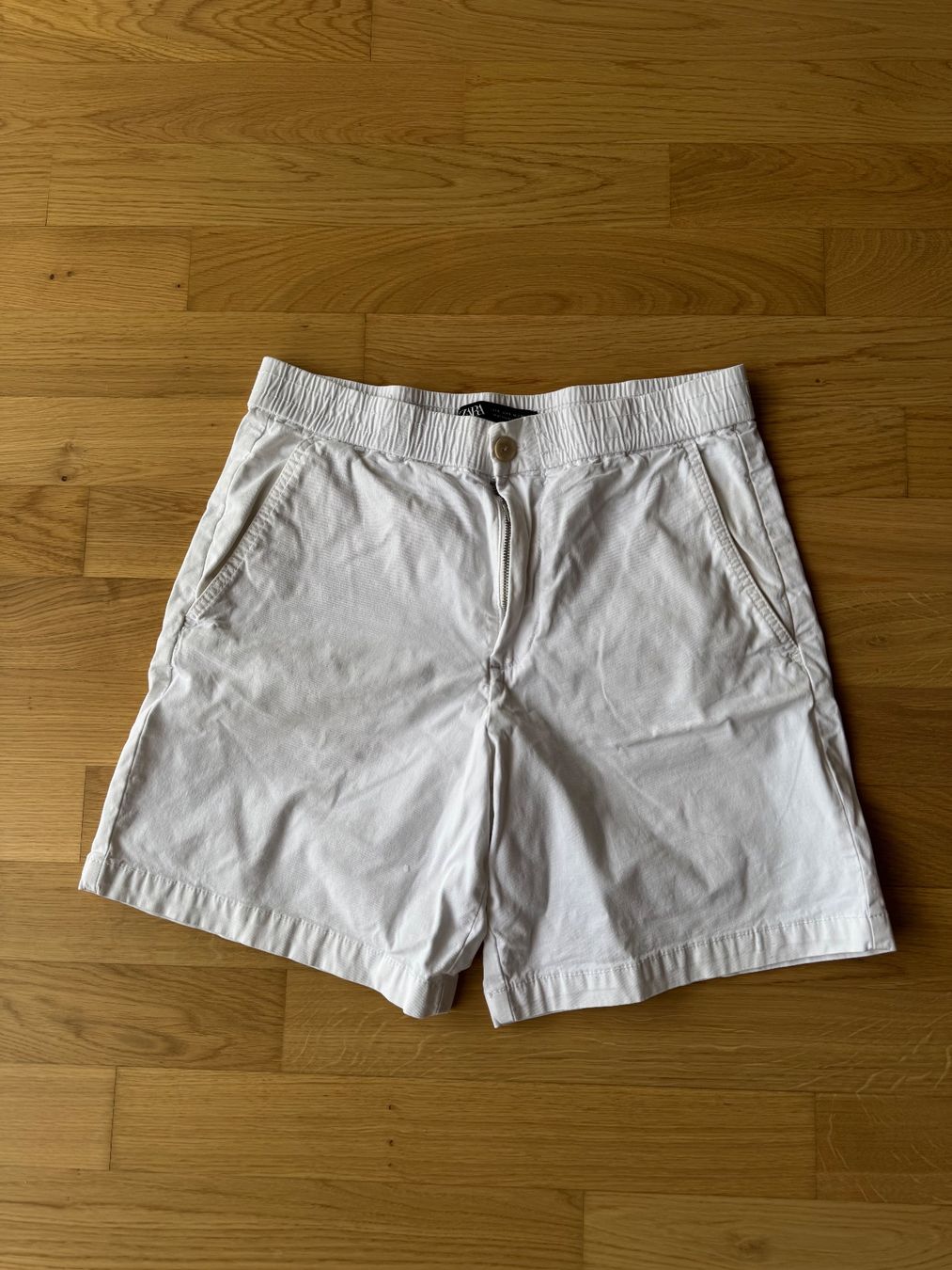 Zara Pantaloni: Zara Shorts – Usato da Dübendorf venduto da cendre