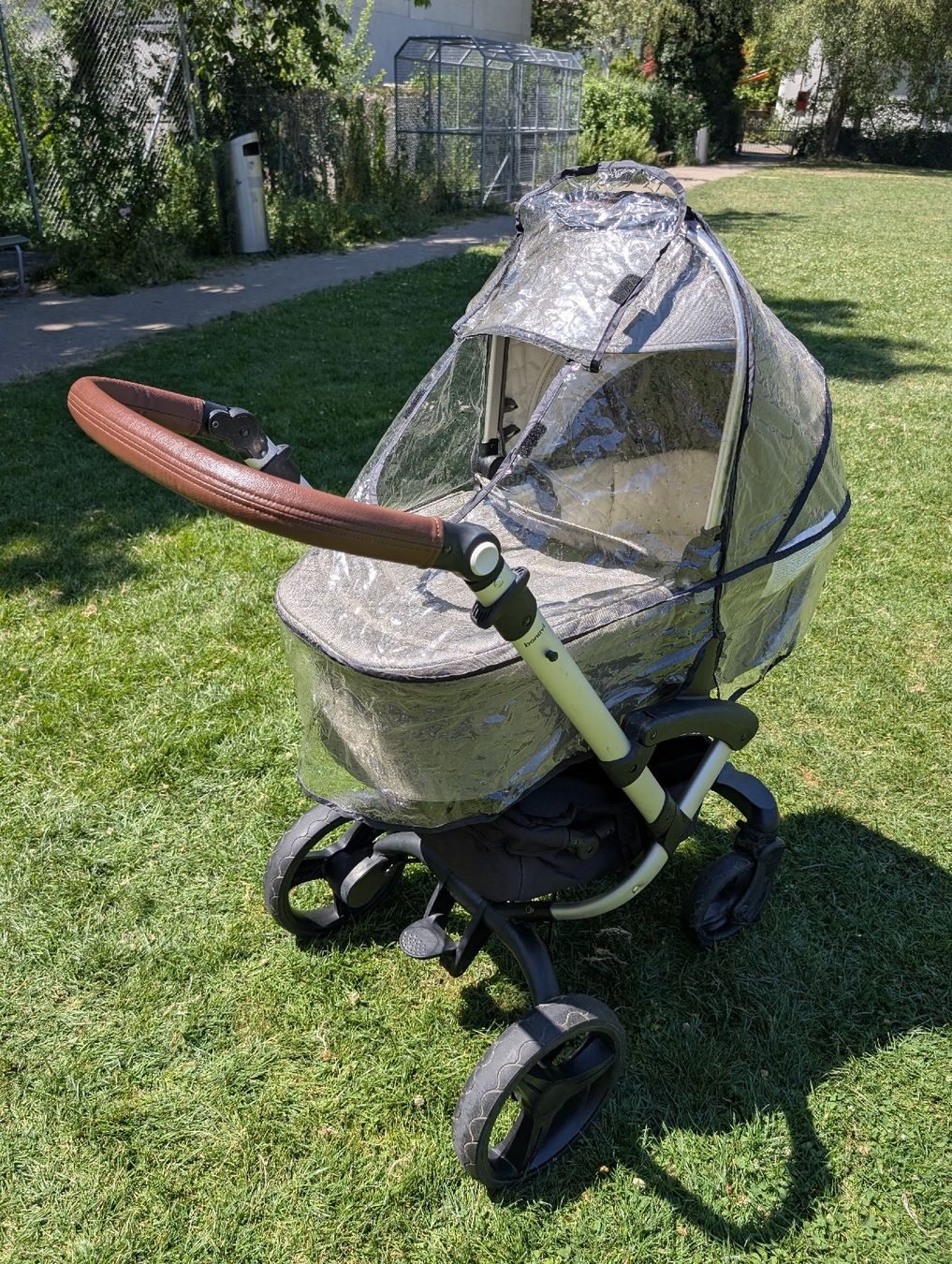 Poussette: Bonavi Kinderwagen mit Zubehör  – D'occasion à Zürich par mar_yxv5 4