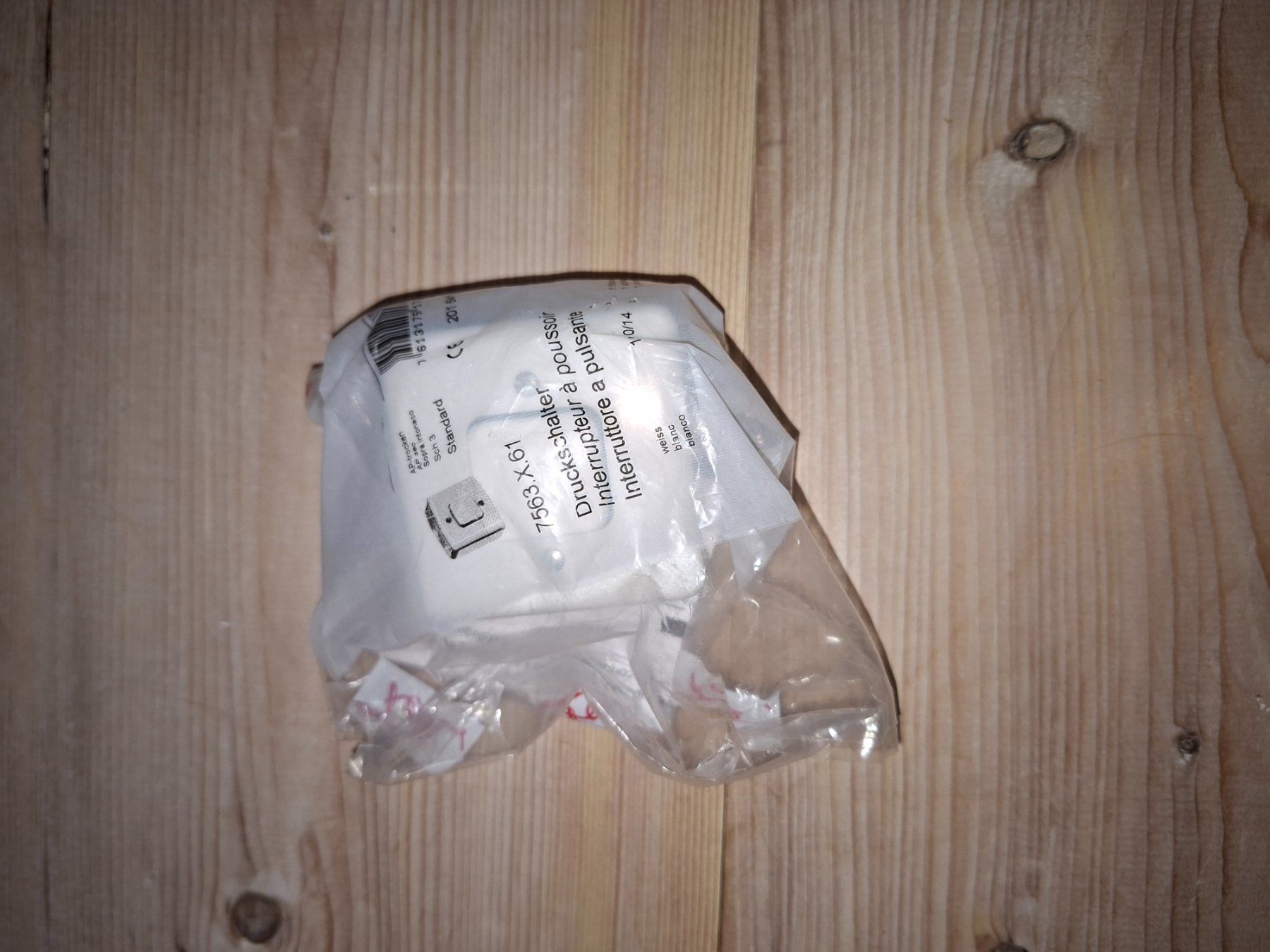 Feller Interruttori: AP Schalter Schema 3 Standard weiss – Nuovo e nell'imballaggio originale da Emmenmatt venduto da BitHeater 1