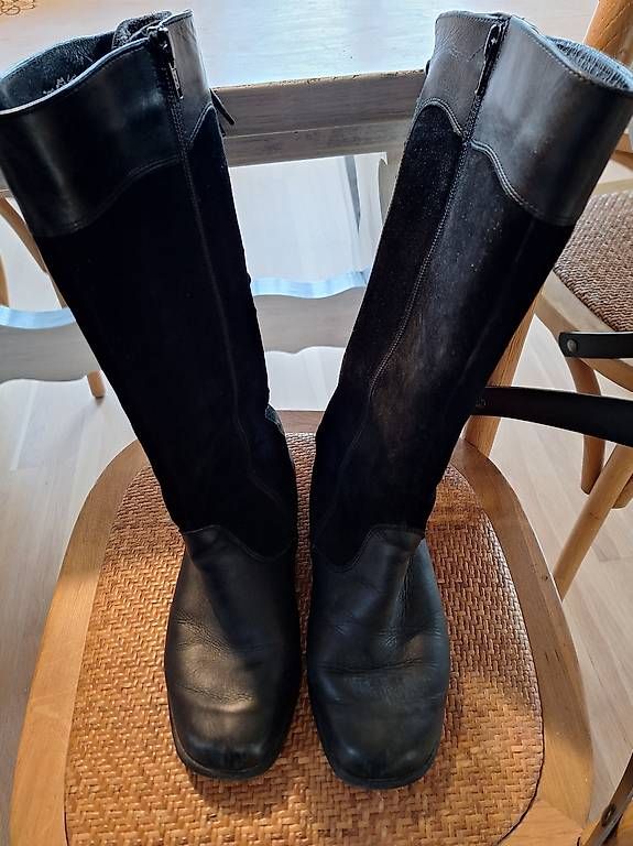Scarpe da donna: Black High Boots 38 – Usato da Dällikon venduto da Martisw7 2