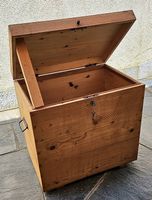 Cassa in legno massiccio 