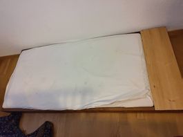 Kinderbett mit hochwertiger Matratze