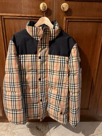 Burberry Daunenjacke Karomuster Schwarz Grösse L neu