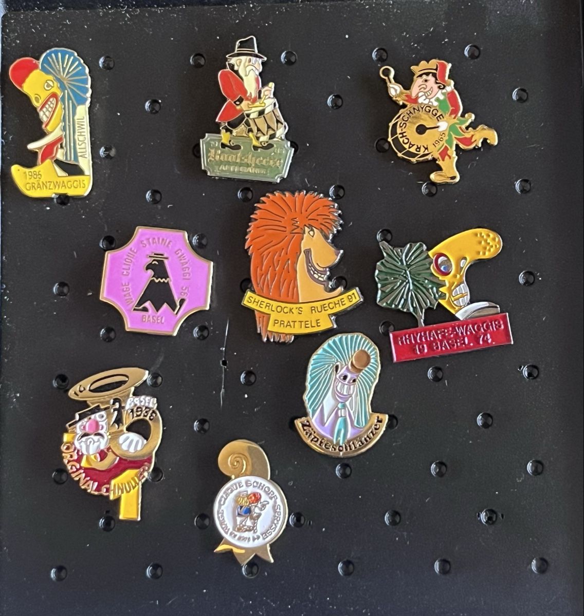 Basler Placchette & Badge: Basel Fasnacht Pin – Usato da Itingen venduto da Bebbi6569