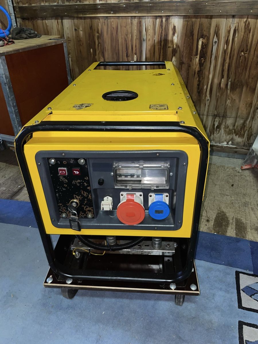 Generatori di corrente: 12kVA Generator Stromerzeuger 3PH – Usato da St.Silvester venduto da dan_krn9