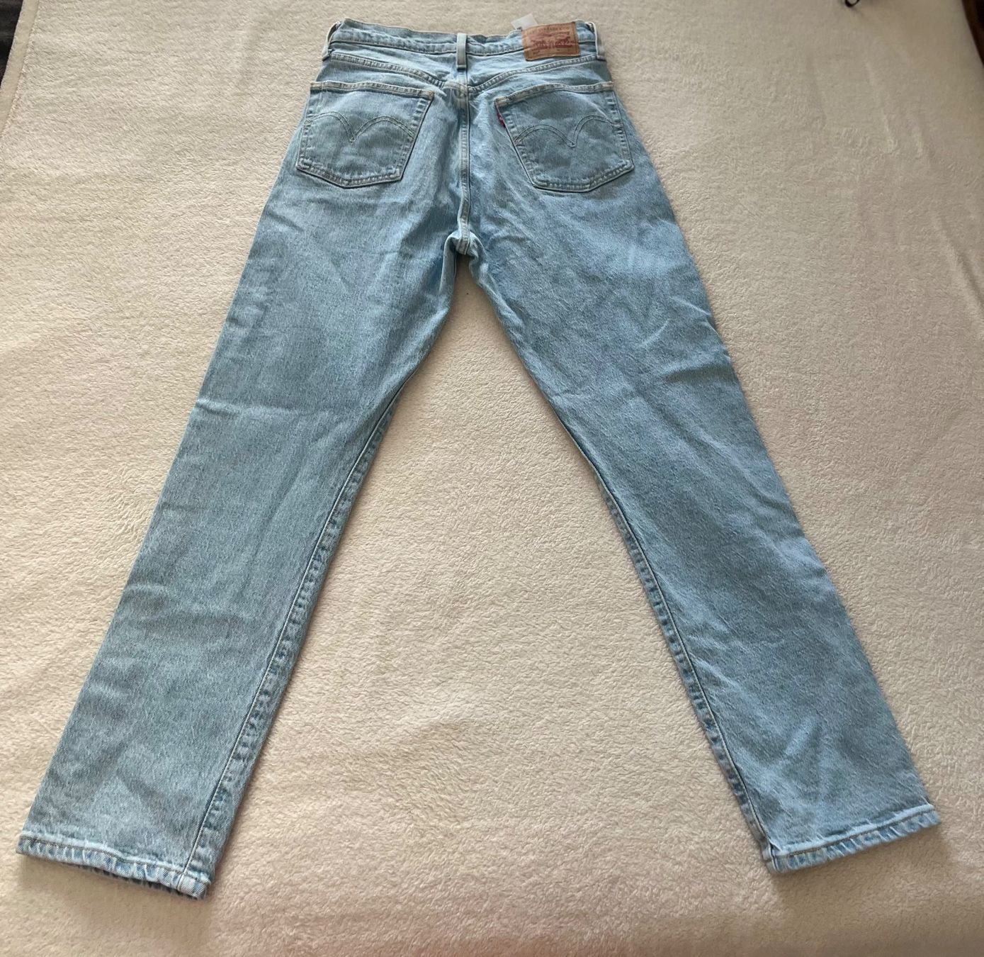 Levi's Jeans: NEUE Levi's 501 Jeans W28 L28 – Nuovo (secondo la descrizione) da Wettingen venduto da Andi_95 1