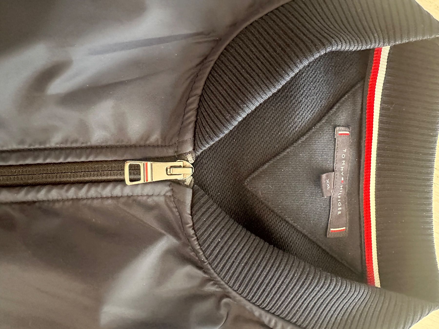 Tommy Hilfiger Giacche: Tommy Hilfiger jacket – Nuovo (secondo la descrizione) da Wollerau venduto da bod_25yw 1